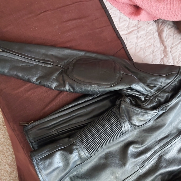 Motorcycle Ladies Leather Jacket - Picture 8 of 8